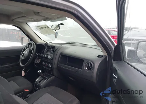 2015 Jeep Patriot Altitude Edition z USA, uszkodzony, nr VIN 1C4NJPBA1FD367864